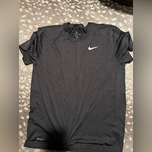 Men’s Nike tee